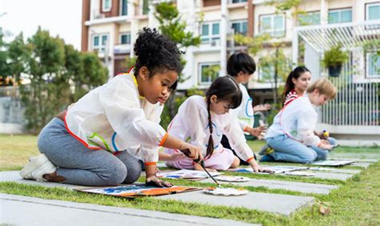 Top Art Therapy Schools: 2024 Guide Best Schools in America: Top Public & Private Options Top Art Therapy Schools: 2024 Guide | Best Schools in America: Top Public & Private Options