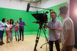 Top Film Directing Schools: 2024 Guide Best Schools in America: Top Public & Private Options Top Film Directing Schools: 2024 Guide | Best Schools in America: Top Public & Private Options