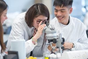 Top Best Schools for Biological Sciences Programs | Best Schools in America: Top Public & Private Options
