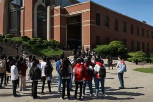 Getting Into LaGuardia High: How Tough Is It? | Best Schools in America: Top Public & Private Options