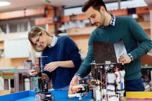 Top 10 Best Robotics Schools: 2024 Guide | Best Schools in America: Top Public & Private Options