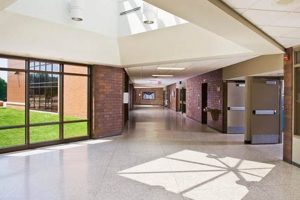 Navigating the Middle School Hallway: Tips & Insights | Best Schools in America: Top Public & Private Options